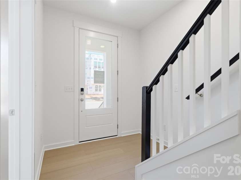 7013 Westrow Avenue, Charlotte, NC 28278.  MLS# CAR4302706, YatesRealty ID 10300. Foyer