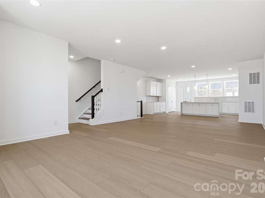 7013 Westrow Avenue, Charlotte, NC 28278.  MLS# CAR4302706, YatesRealty ID 10300. Great Room & Kitchen