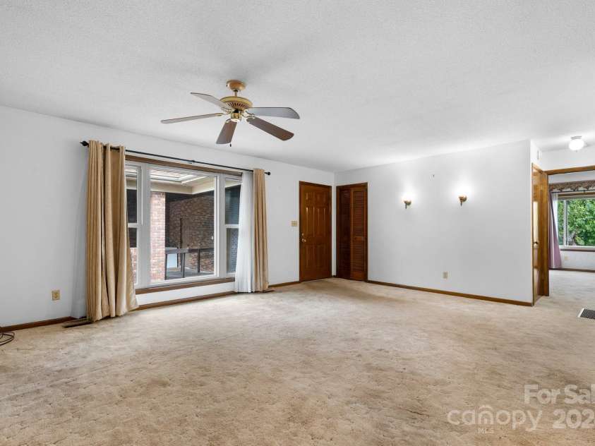 721 Harris Avenue, Valdese, NC 28690.  MLS# CAR4185664, YatesRealty ID 10301. 