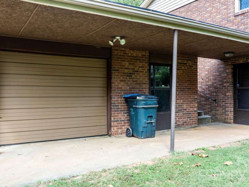 721 Harris Avenue, Valdese, NC 28690.  MLS# CAR4185664, YatesRealty ID 10301. 