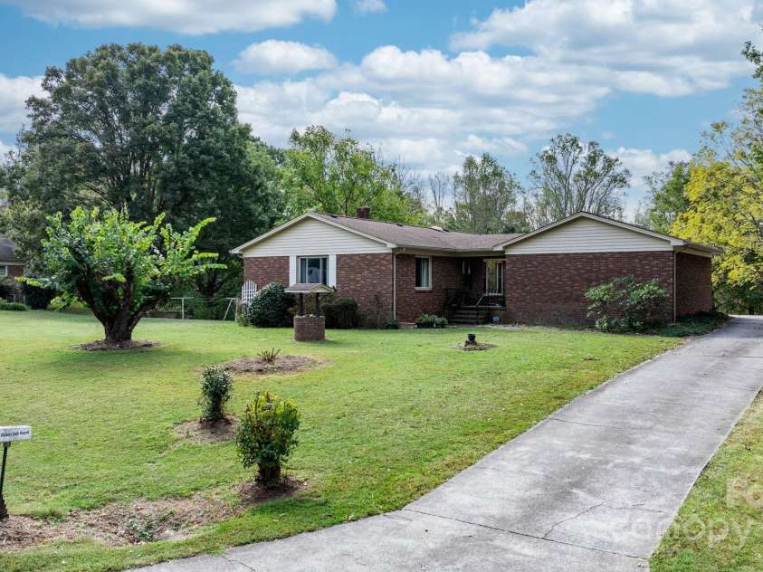 721 Harris Avenue, Valdese, NC 28690.  MLS# CAR4185664, YatesRealty ID 10301. 