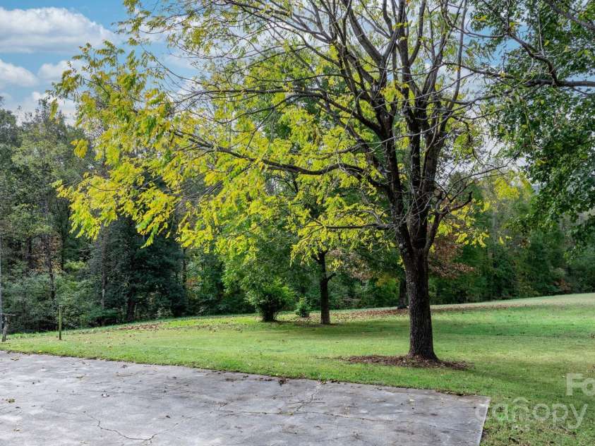 721 Harris Avenue, Valdese, NC 28690.  MLS# CAR4185664, YatesRealty ID 10301. 