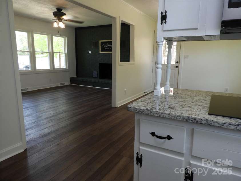 122 Mckee Drive, Blacksburg, SC 29702.  MLS# CAR4249285, YatesRealty ID 10302. 