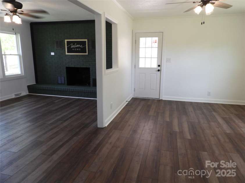 122 Mckee Drive, Blacksburg, SC 29702.  MLS# CAR4249285, YatesRealty ID 10302. 