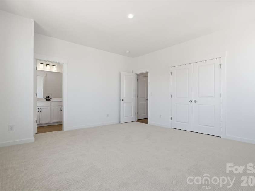 7029 Westrow Avenue, Charlotte, NC 28278.  MLS# CAR4302552, YatesRealty ID 10302. Secondary Bedroom