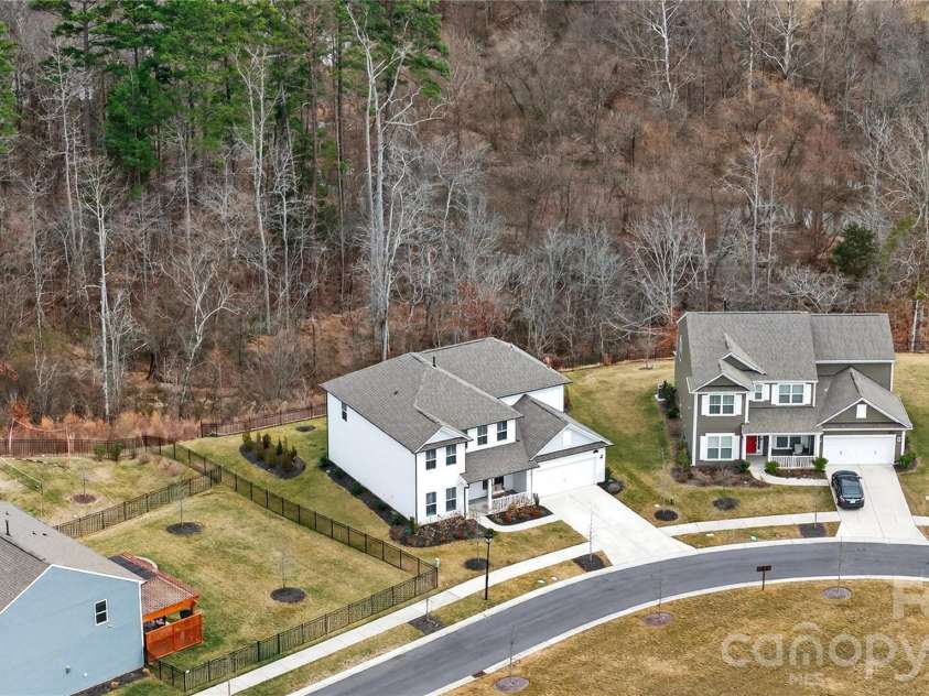 13832 Water Terrace Drive, Huntersville, NC 28078.  MLS# CAR4345315, YatesRealty ID 10303. 