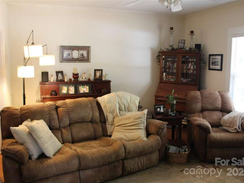 436 Oakwood Avenue, Albemarle, NC 28001.  MLS# CAR4173402, YatesRealty ID 10303. 