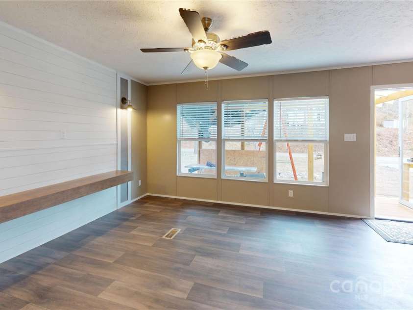 1542 Tillery Branch Road, Marshall, NC 28753.  MLS# CAR4205925, YatesRealty ID 10304. Living Room