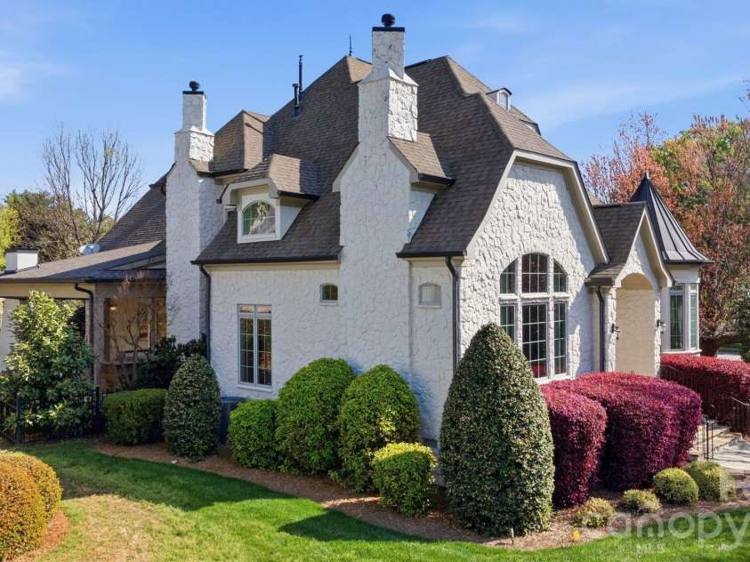 17335 Players Ridge Drive, Cornelius, NC 28031.  MLS# CAR4367949, YatesRealty ID 10304. 