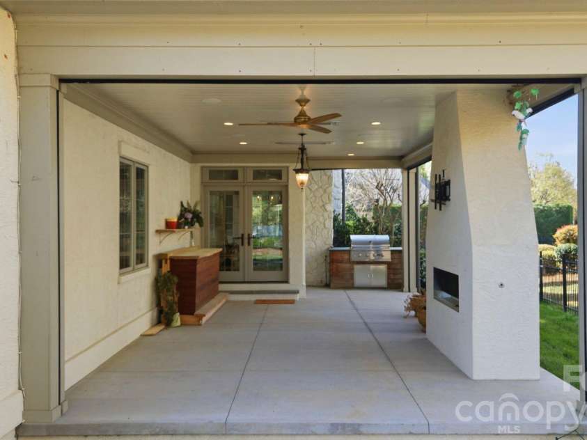 17335 Players Ridge Drive, Cornelius, NC 28031.  MLS# CAR4367949, YatesRealty ID 10304. 