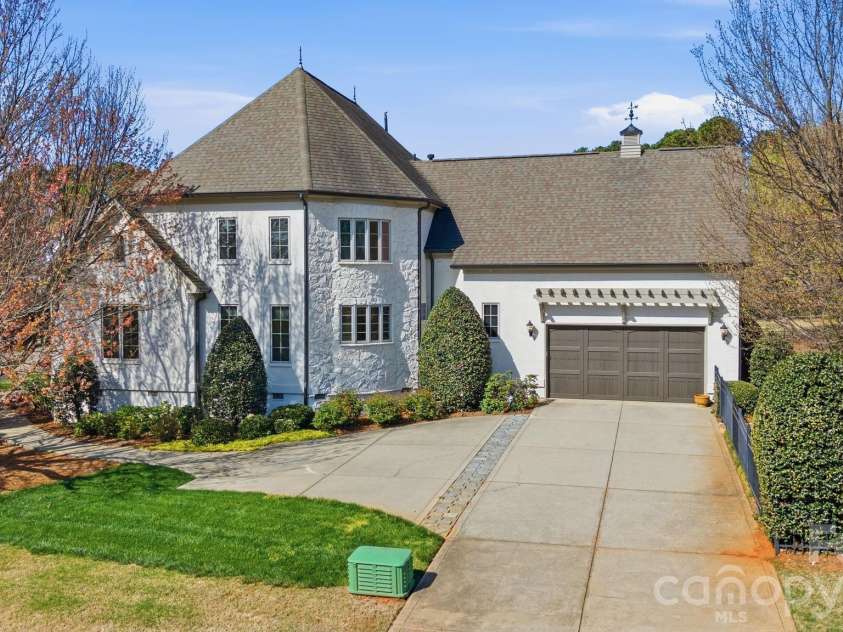 17335 Players Ridge Drive, Cornelius, NC 28031.  MLS# CAR4367949, YatesRealty ID 10304. 