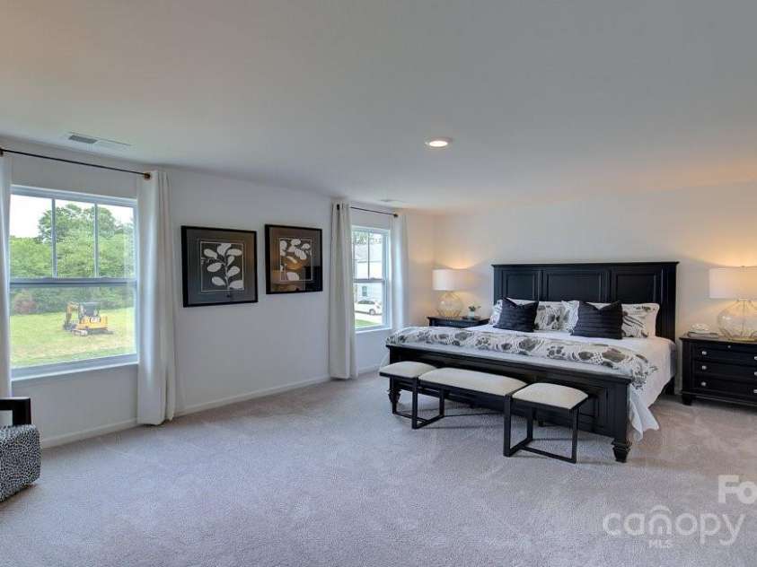 158 Ashelyn Park Drive, Fletcher, NC 28732.  MLS# CAR4199360, YatesRealty ID 10305. 