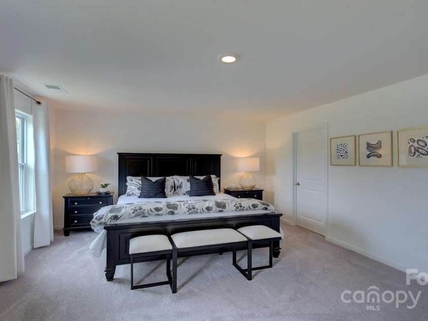 158 Ashelyn Park Drive, Fletcher, NC 28732.  MLS# CAR4199360, YatesRealty ID 10305. 