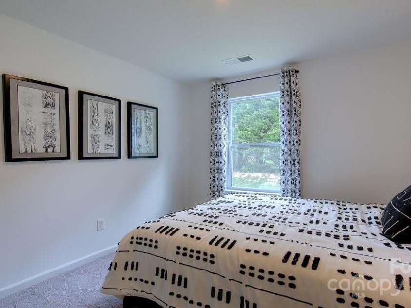 158 Ashelyn Park Drive, Fletcher, NC 28732.  MLS# CAR4199360, YatesRealty ID 10305. 