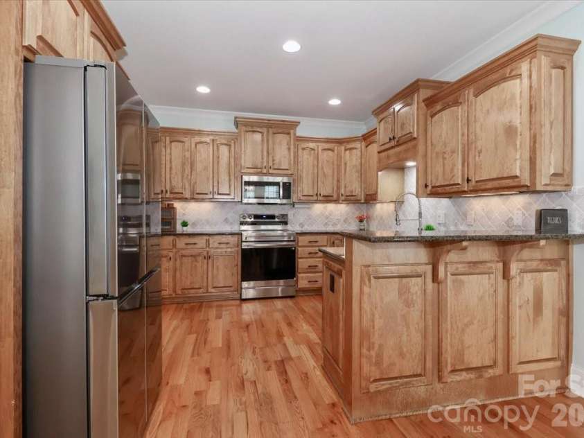 3368 Keady Mill Loop, Kannapolis, NC 28081.  MLS# CAR4357702, YatesRealty ID 10307. Kitchen