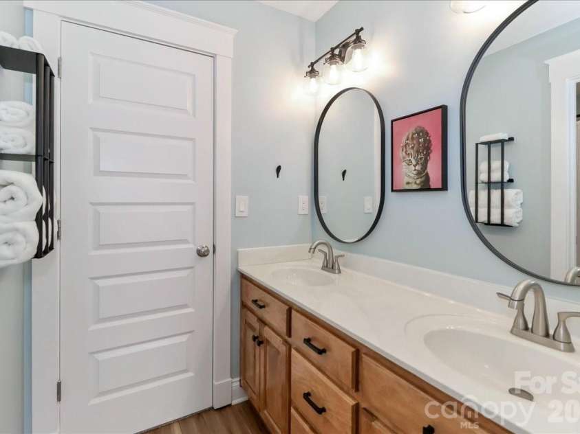 3368 Keady Mill Loop, Kannapolis, NC 28081.  MLS# CAR4357702, YatesRealty ID 10307. Secondary bathroom connected to bedroom 2 and 3
