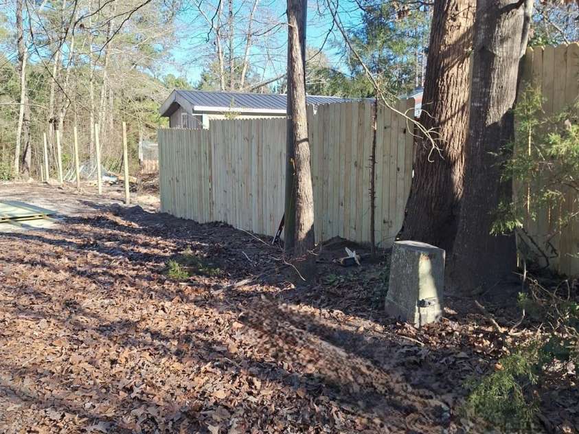 174 Lakerest Lane, Carthage, NC 28327.  MLS# CAR4176236, YatesRealty ID 10308. 