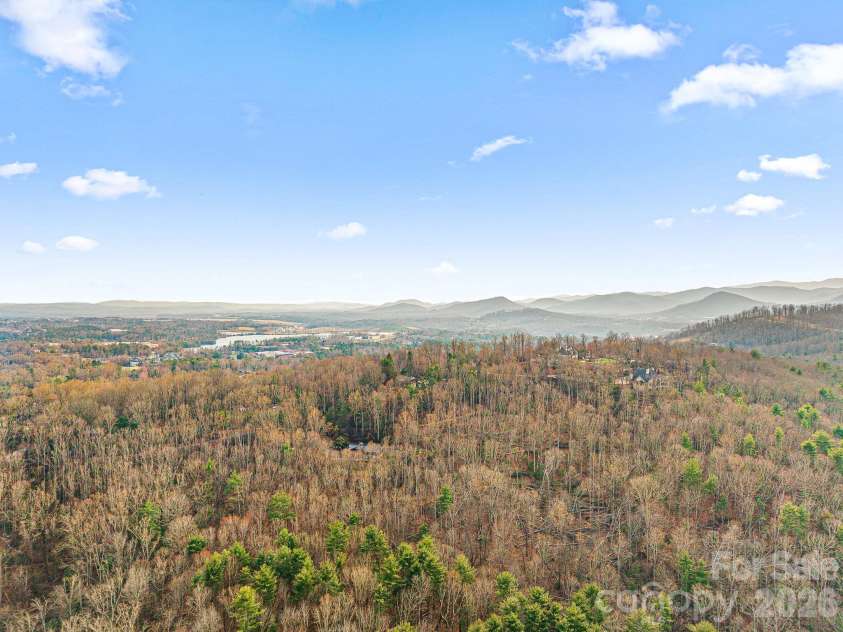 10 Overlook Place, Asheville, NC 28803.  MLS# CAR4361464, YatesRealty ID 10309. 