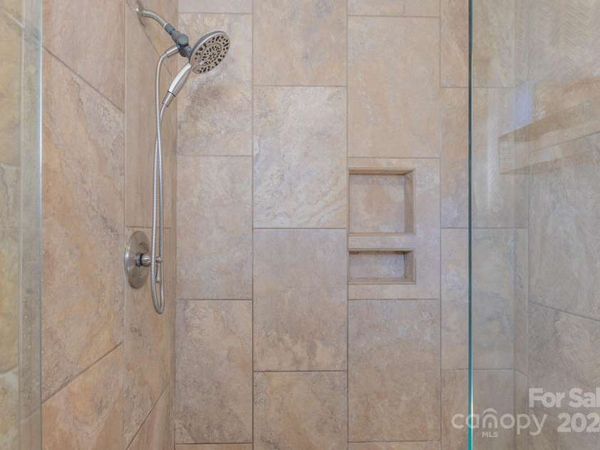 37 Farm Lane, Mills River, NC 28759.  MLS# CAR4203475, YatesRealty ID 10309. 