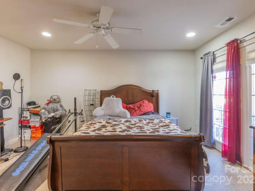 37 Farm Lane, Mills River, NC 28759.  MLS# CAR4203475, YatesRealty ID 10309. 