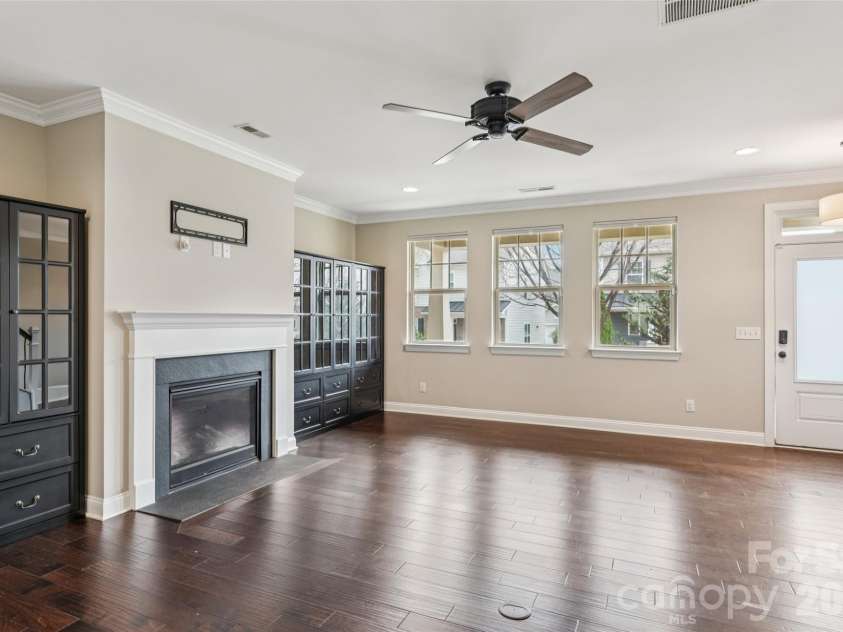 6309 Kennard Drive, Charlotte, NC 28216.  MLS# CAR4364364, YatesRealty ID 10310. 