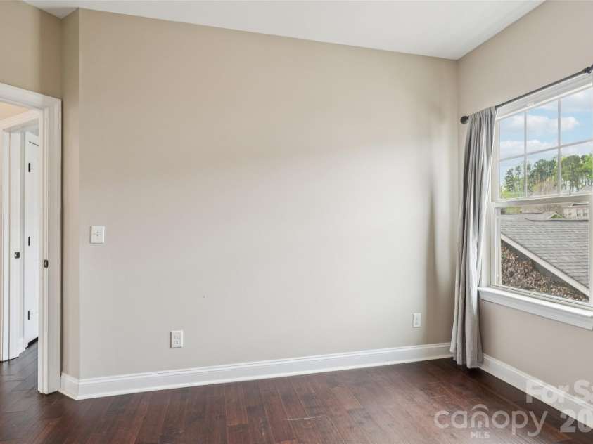 6309 Kennard Drive, Charlotte, NC 28216.  MLS# CAR4364364, YatesRealty ID 10310. 