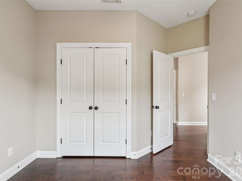 6309 Kennard Drive, Charlotte, NC 28216.  MLS# CAR4364364, YatesRealty ID 10310. 