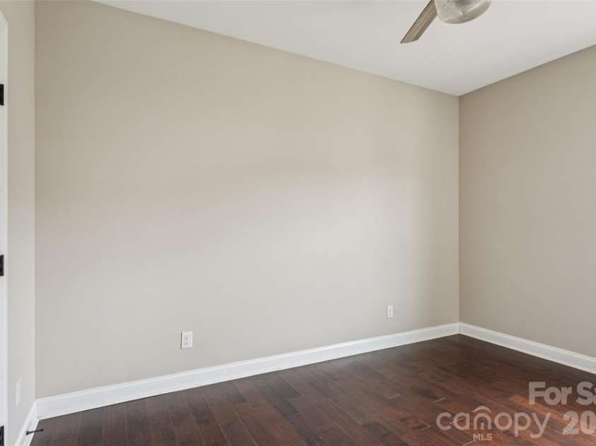 6309 Kennard Drive, Charlotte, NC 28216.  MLS# CAR4364364, YatesRealty ID 10310. 