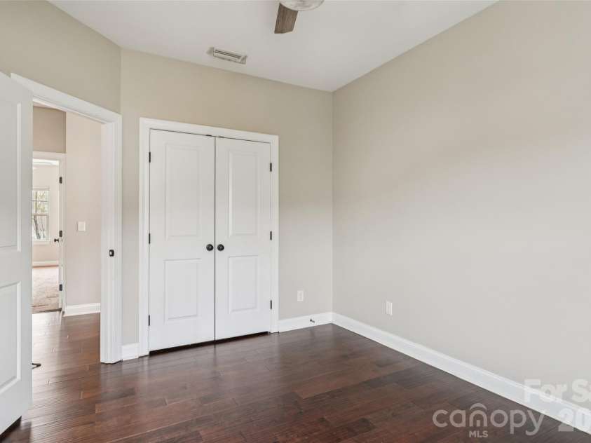 6309 Kennard Drive, Charlotte, NC 28216.  MLS# CAR4364364, YatesRealty ID 10310. 
