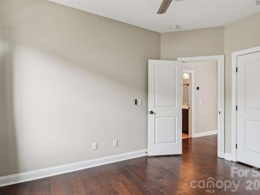 6309 Kennard Drive, Charlotte, NC 28216.  MLS# CAR4364364, YatesRealty ID 10310. 