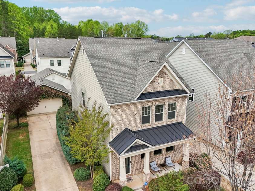 6309 Kennard Drive, Charlotte, NC 28216.  MLS# CAR4364364, YatesRealty ID 10310. 