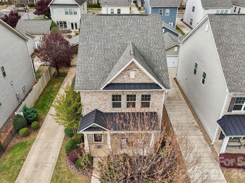 6309 Kennard Drive, Charlotte, NC 28216.  MLS# CAR4364364, YatesRealty ID 10310. 