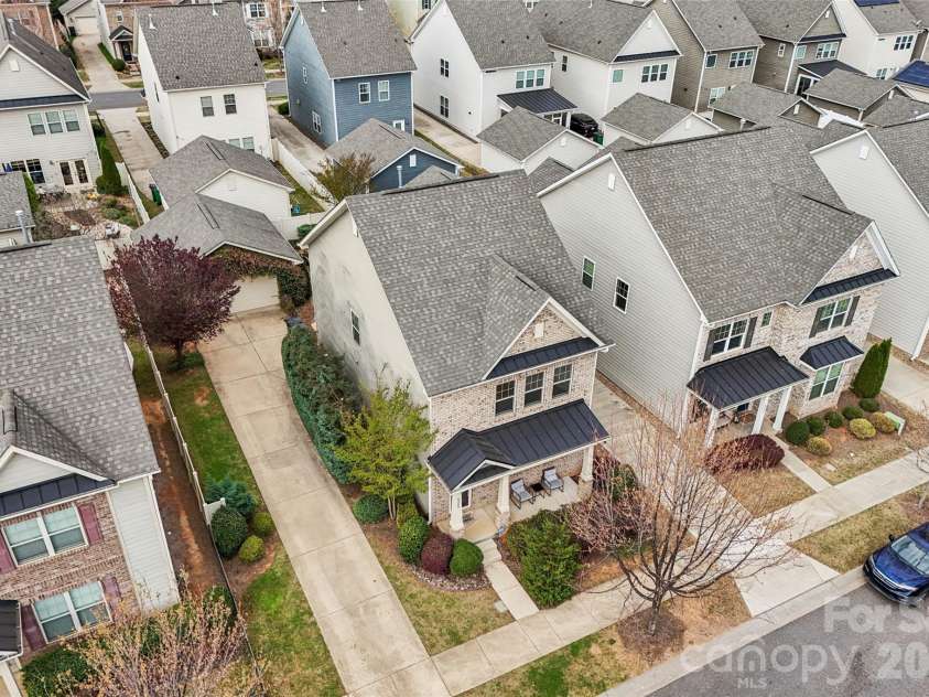 6309 Kennard Drive, Charlotte, NC 28216.  MLS# CAR4364364, YatesRealty ID 10310. 