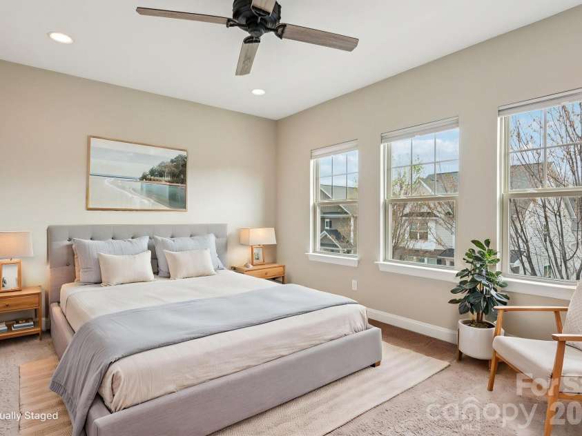 6309 Kennard Drive, Charlotte, NC 28216.  MLS# CAR4364364, YatesRealty ID 10310. 