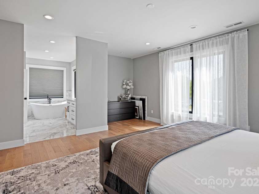 32 Taylor Mountain Road, Candler, NC 28715.  MLS# CAR4253791, YatesRealty ID 10311. 