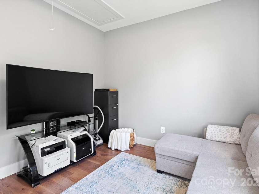 32 Taylor Mountain Road, Candler, NC 28715.  MLS# CAR4253791, YatesRealty ID 10311. 