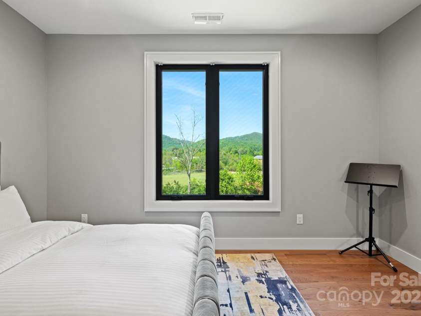 32 Taylor Mountain Road, Candler, NC 28715.  MLS# CAR4253791, YatesRealty ID 10311. 