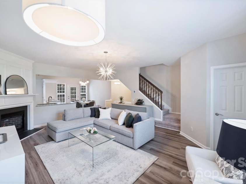 5423 Dockery Drive, Charlotte, NC 28209.  MLS# CAR4352365, YatesRealty ID 10312. 