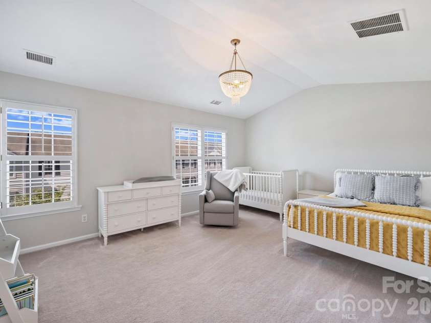 5423 Dockery Drive, Charlotte, NC 28209.  MLS# CAR4352365, YatesRealty ID 10312. 