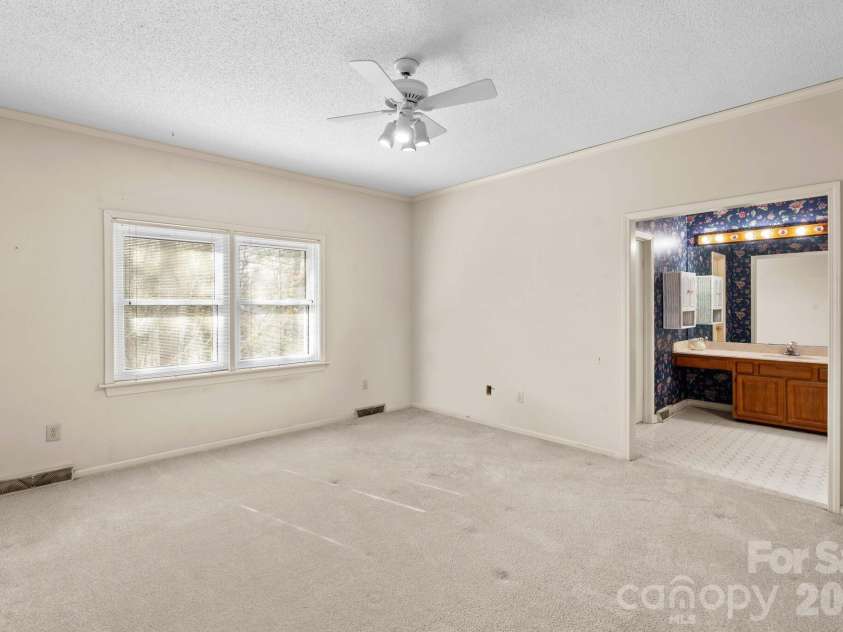411 Wildwood Drive, Salisbury, NC 28146.  MLS# CAR4345684, YatesRealty ID 10313. 