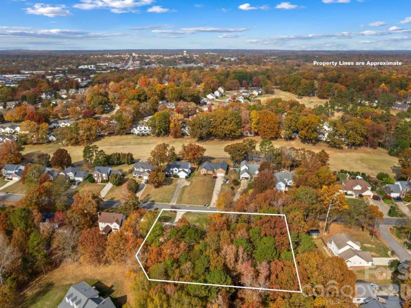 411 Wildwood Drive, Salisbury, NC 28146.  MLS# CAR4345684, YatesRealty ID 10313. 