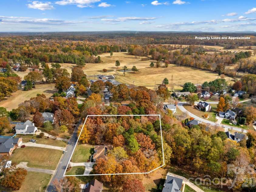 411 Wildwood Drive, Salisbury, NC 28146.  MLS# CAR4345684, YatesRealty ID 10313. 