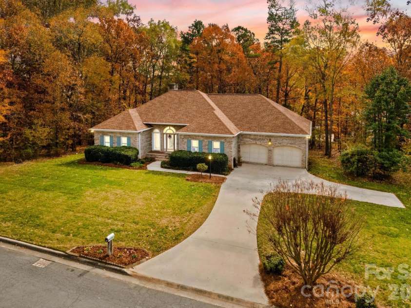 411 Wildwood Drive, Salisbury, NC 28146.  MLS# CAR4345684, YatesRealty ID 10313. 