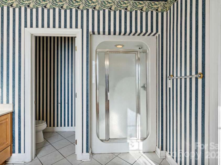 108 Cottonwood Drive, Mount Holly, NC 28120.  MLS# CAR4188958, YatesRealty ID 10314. 