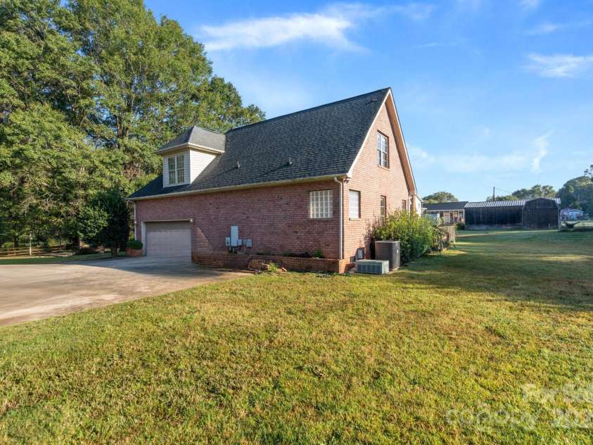108 Cottonwood Drive, Mount Holly, NC 28120.  MLS# CAR4188958, YatesRealty ID 10314. 