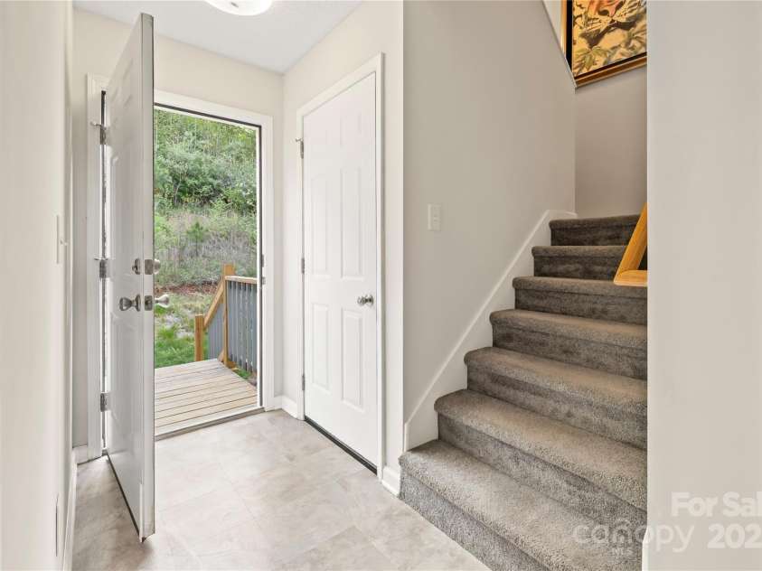 380 Hamrick Road, Gastonia, NC 28056.  MLS# CAR4243631, YatesRealty ID 10316. Entry