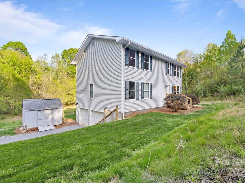 380 Hamrick Road, Gastonia, NC 28056.  MLS# CAR4243631, YatesRealty ID 10316. Front entrance