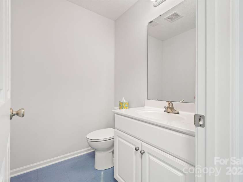 380 Hamrick Road, Gastonia, NC 28056.  MLS# CAR4243631, YatesRealty ID 10316. Half bath up