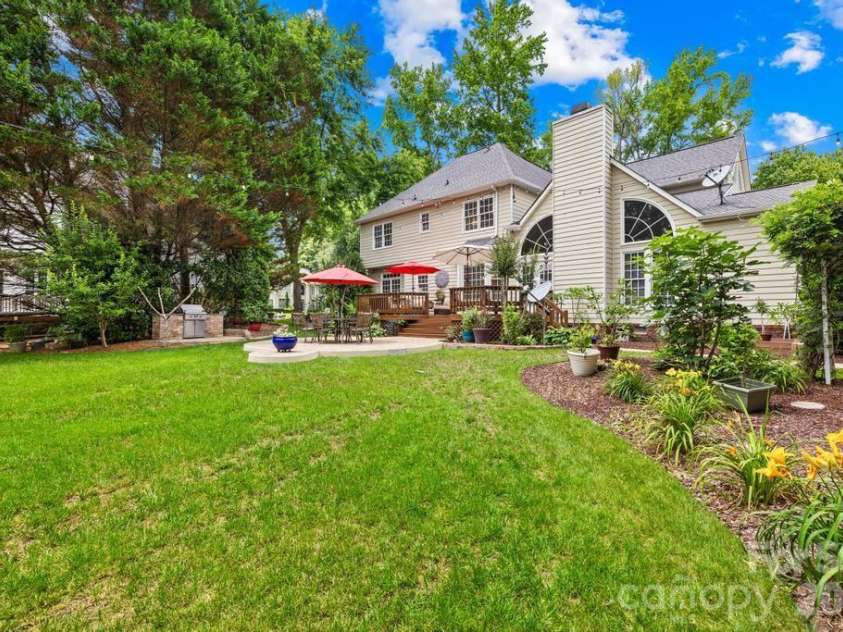 9514 Hayenridge Court, Huntersville, NC 28078.  MLS# CAR4270559, YatesRealty ID 10316. 