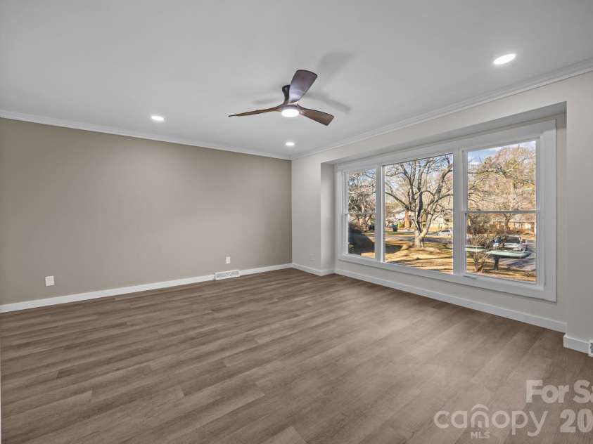 5324 Cheval Place, Charlotte, NC 28205.  MLS# CAR4326917, YatesRealty ID 10317. 